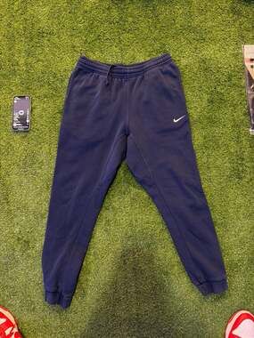 Nike Men's Sportswear Club Fleece Joggers Navy Blue Large